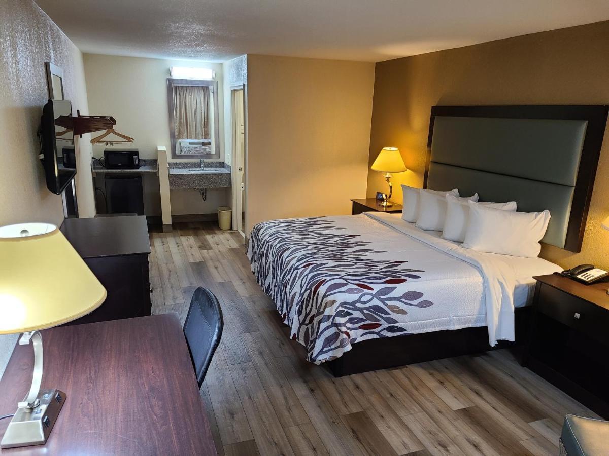 Red Roof Inn Staunton Ngoại thất bức ảnh