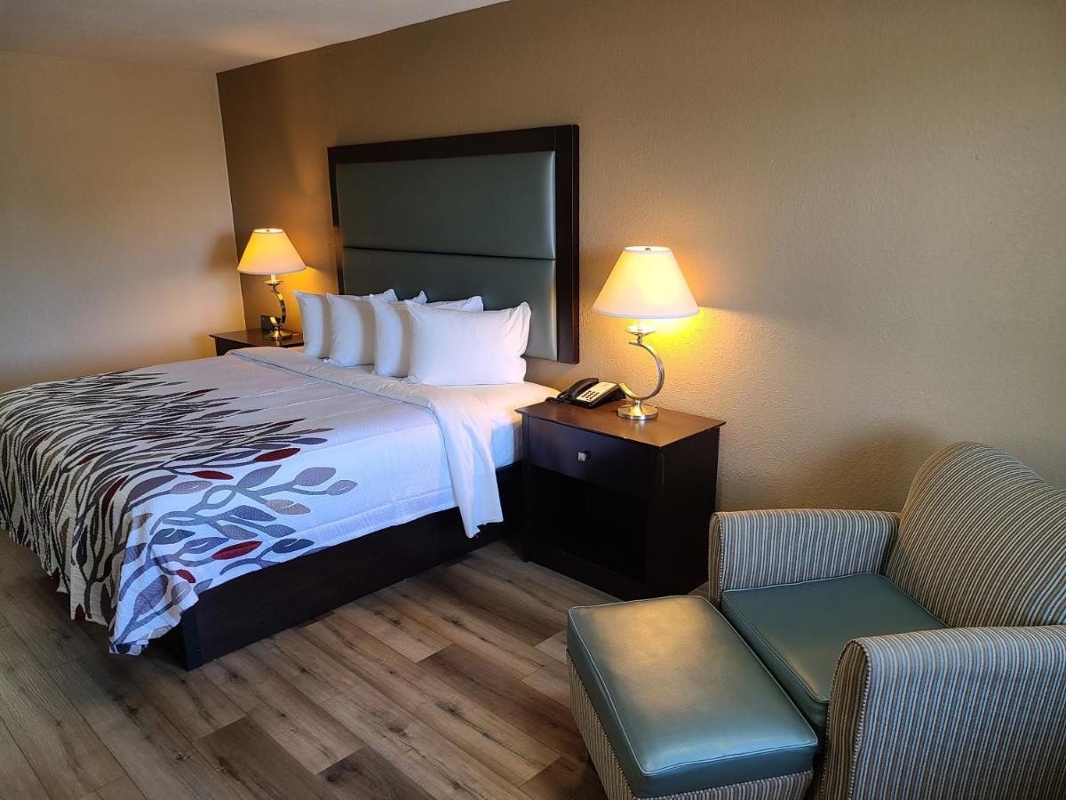 Red Roof Inn Staunton Ngoại thất bức ảnh