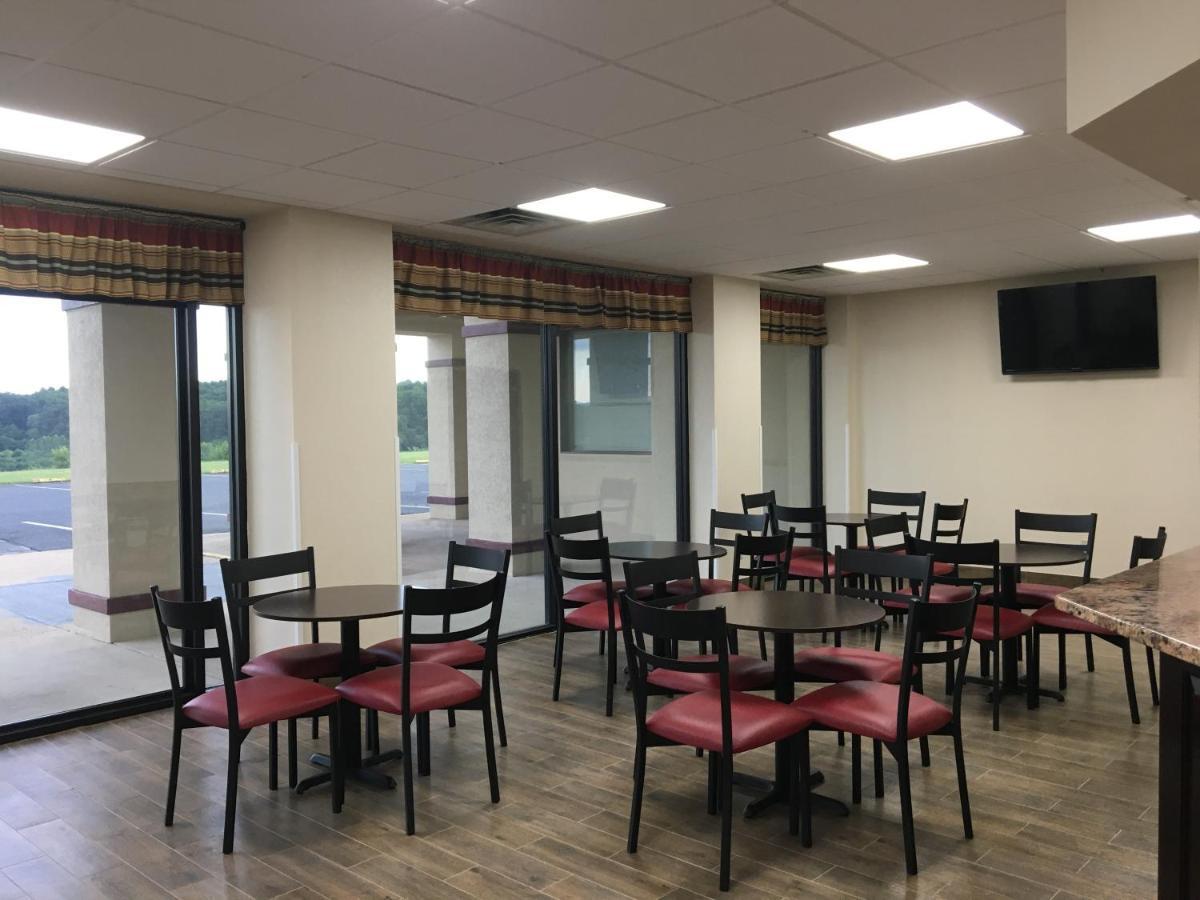Red Roof Inn Staunton Ngoại thất bức ảnh