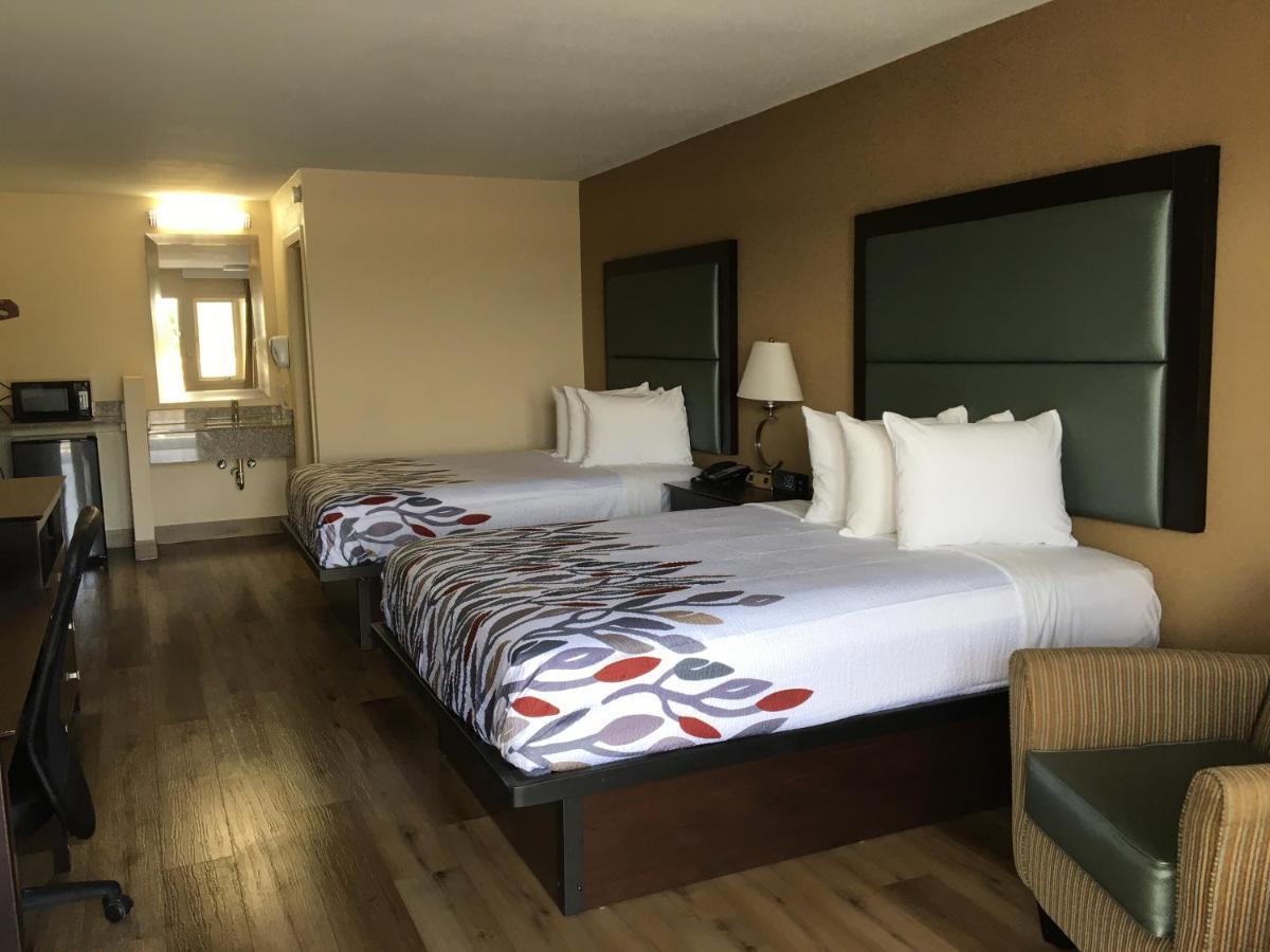 Red Roof Inn Staunton Ngoại thất bức ảnh