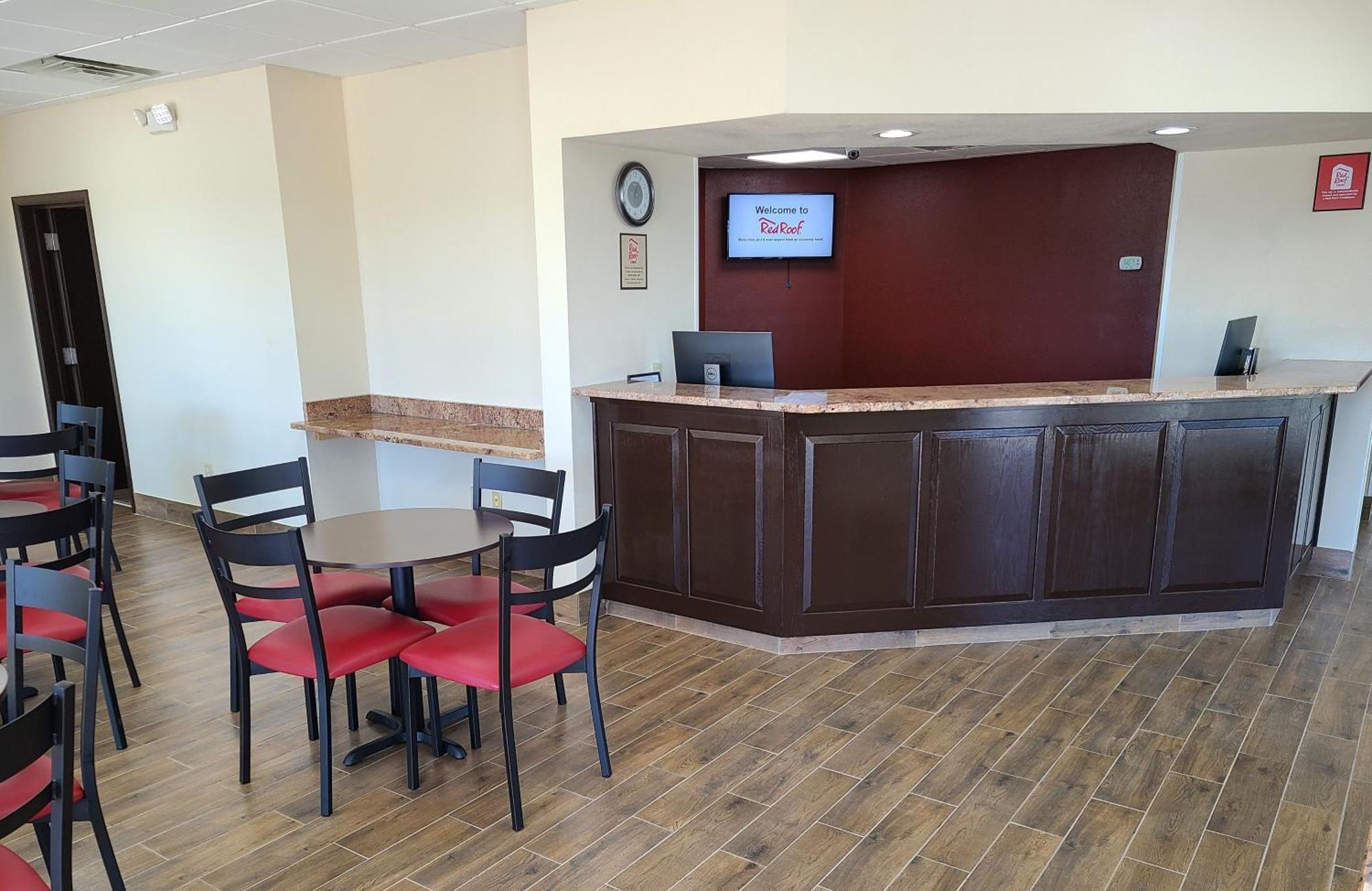 Red Roof Inn Staunton Ngoại thất bức ảnh